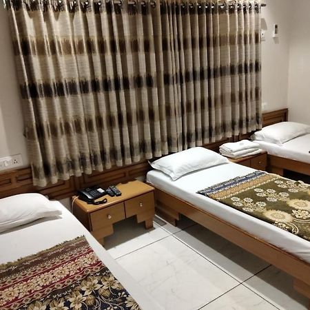 Hotel Ankit Virpur 外观 照片