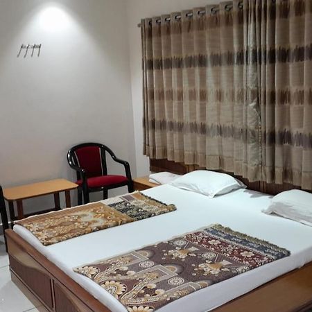 Hotel Ankit Virpur 外观 照片
