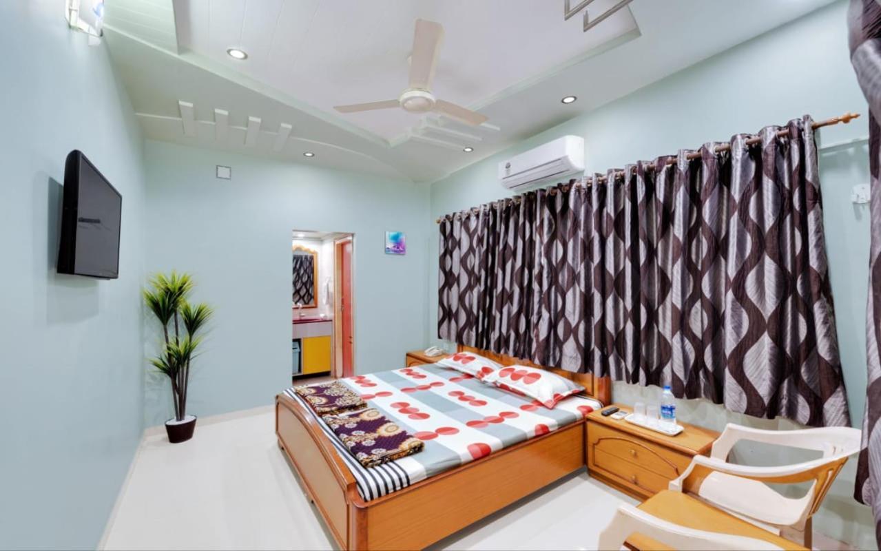 Hotel Ankit Virpur 外观 照片