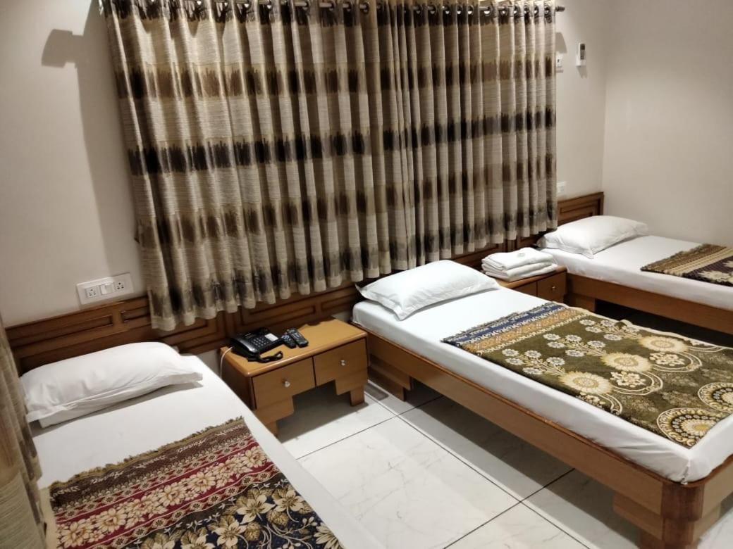 Hotel Ankit Virpur 外观 照片