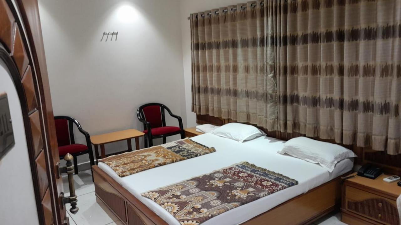 Hotel Ankit Virpur 外观 照片