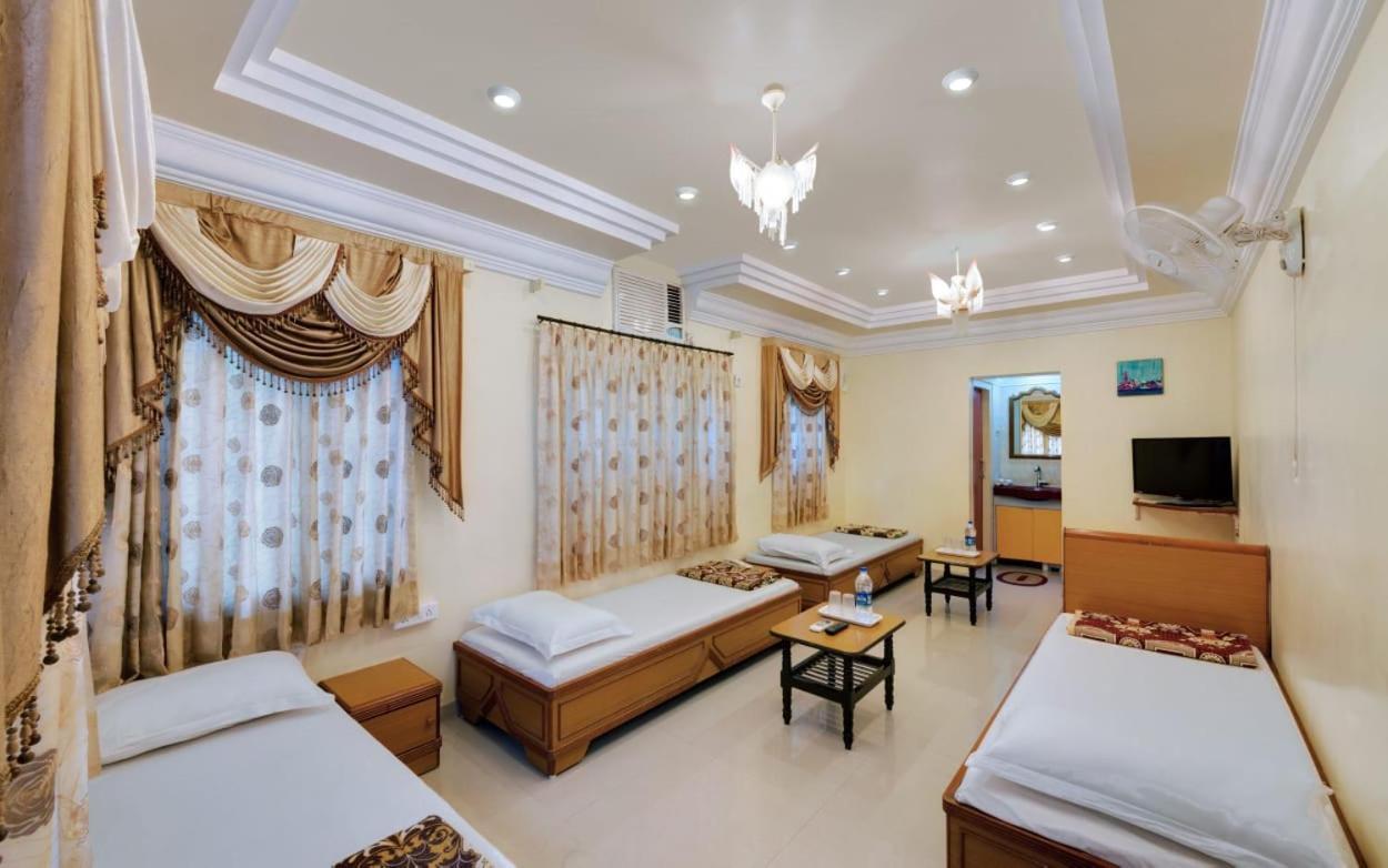 Hotel Ankit Virpur 外观 照片